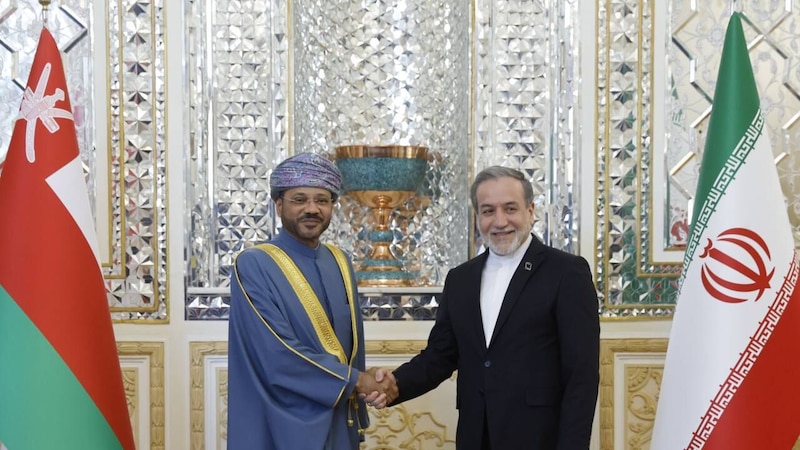 ماذا تضمنت زيارة السيد بدر إلى طهران؟