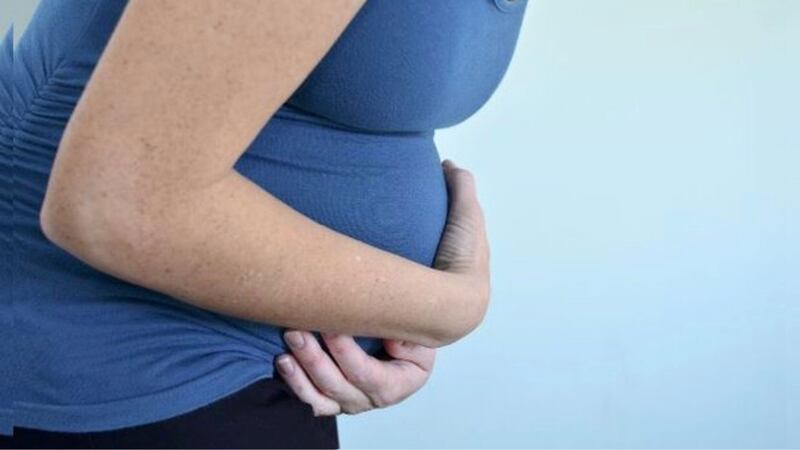 إنها تحمِل في أحشائها “ضحية”