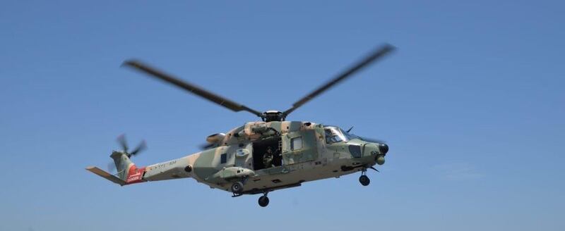 البحث بالطائرات عن مفقودين في البحر