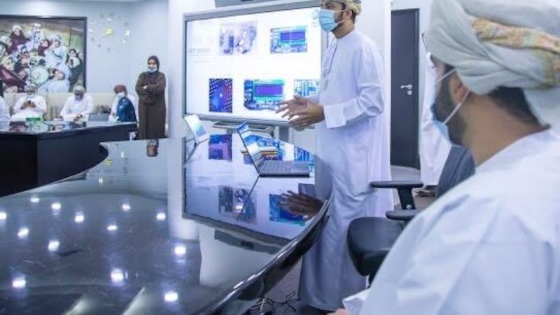 تدشين أول حاسب آلي عماني، فما هي مواصفاته؟