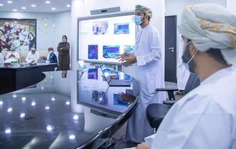 تدشين أول حاسب آلي عماني، فما هي مواصفاته؟