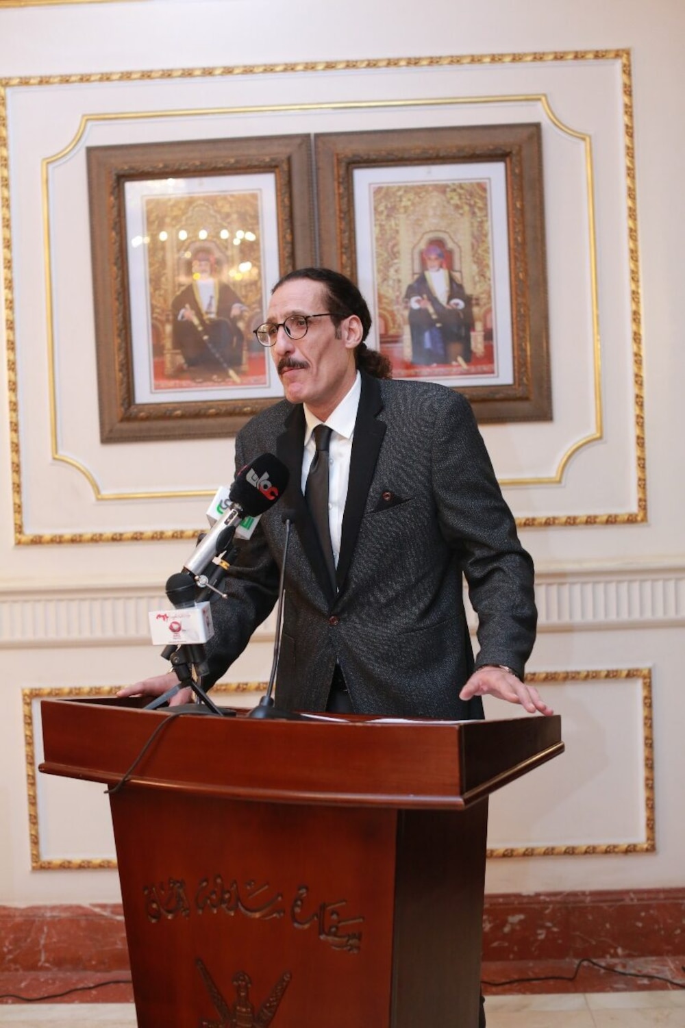 الفراهيدي سفيرٌ لغوي عماني: صالون ابن ماجد في القاهرة يحتفي بيوم اللغة العربية