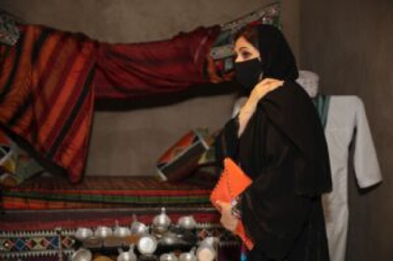 بالصور: السيدة الجليلة تزور حصن مرباط