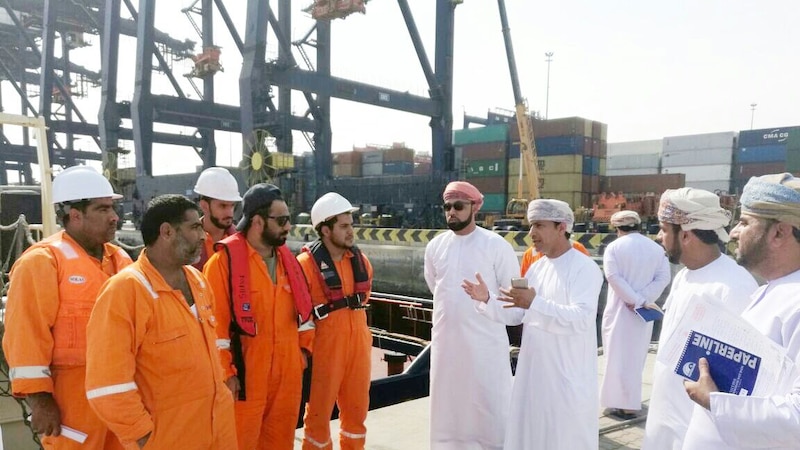ما دور النقابات العمالية في تحقيق السلامة والصحة للعاملين؟