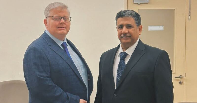 حوار مع أول دكتور عُماني ينال لقب “ممتحن دولي” من الكلية الملكية لطب الطوارئ