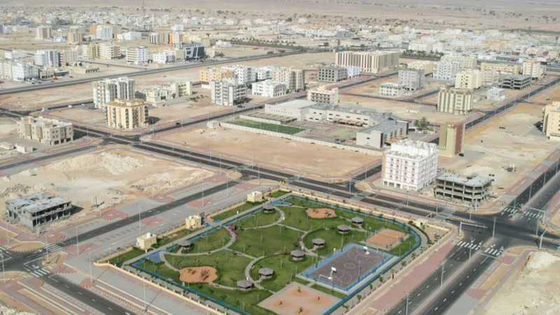 اكتمال 93% من مشروع الطرق الداخلية في حي “صاي” التجاري بالدقم