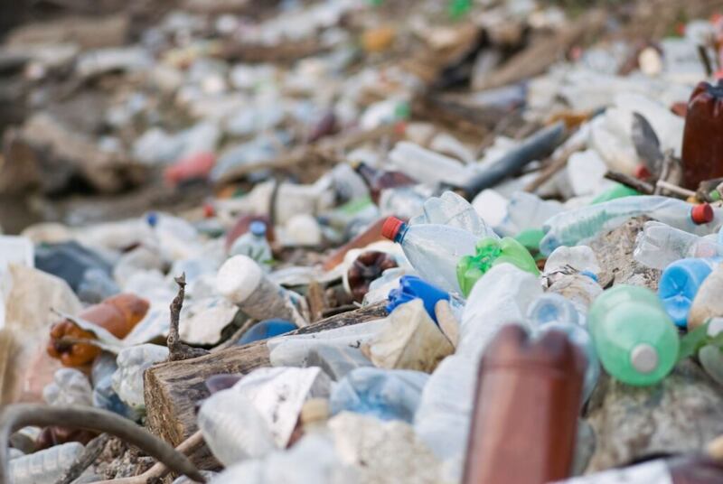 ‏ هيئة البيئة توضح سبب انتشار المخلفات البلاستيكية في بعض شواطئ مسقط