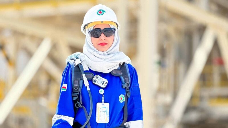 نجحت بدخولها عالم النفط والغاز العماني؛ لتصبح المرأة الوحيدة في أحد الحقول