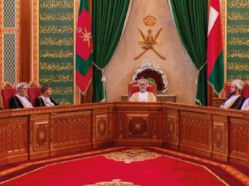 “سنشدّ عضدك بأخويك”: أسعد وشهاب يؤديان القسم في مجلس الوزراء