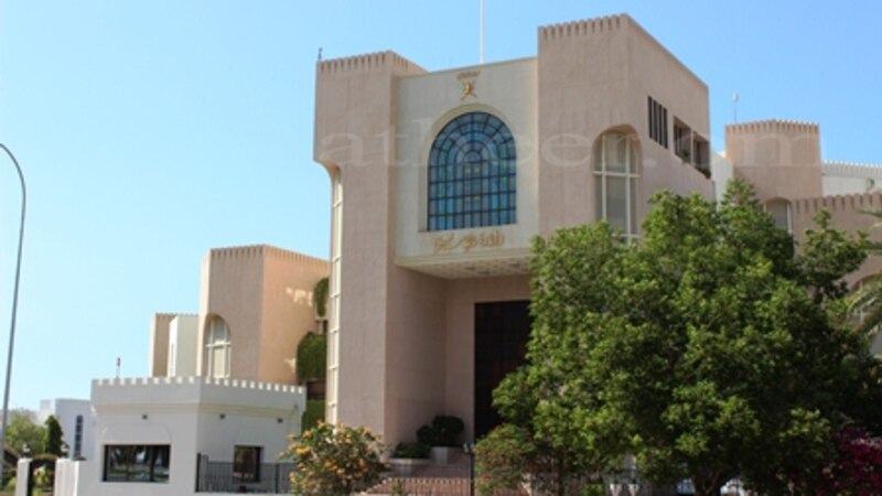 بالأسماء: سحب على أراضٍ في مسقط