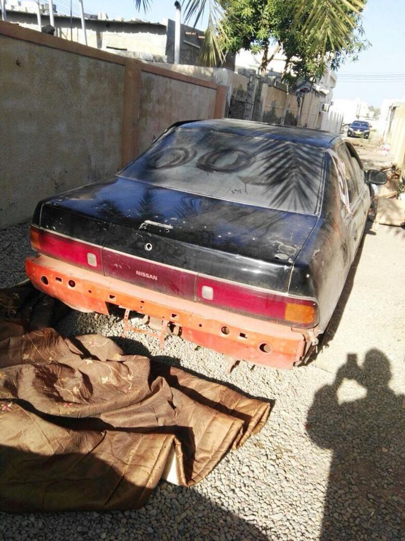 بالصور: مركبات للتفحيط في صحار ومصدر شرطي يوضح