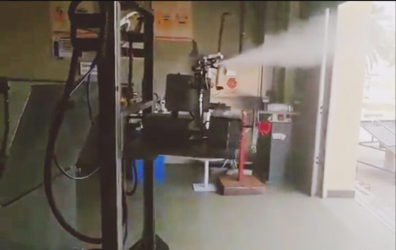 طلاب عُمانيون يطورون آلة هي الأولى من نوعها في السلطنة