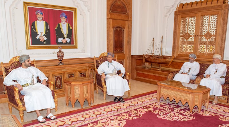 سمو السيد فهد يستقبل أعضاء من “الشورى”