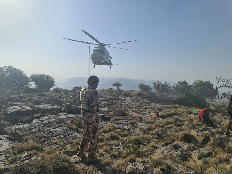 بالصور: السيطرة على 70% من حريق رأس حرق