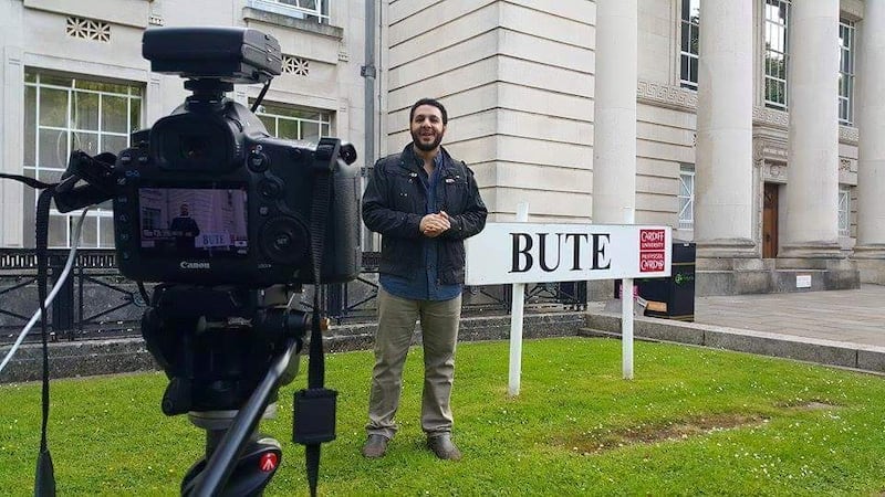 جامعة بريطانية تختار طالبا عمانيا للتدريس فيها