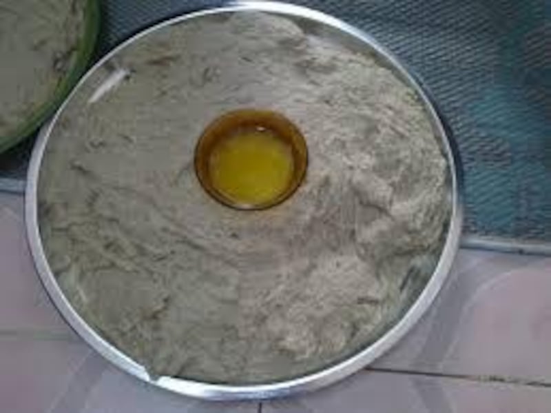 “العرسية” أشهر المأكولات العمانية في أيام العيد .. تعرف عليها