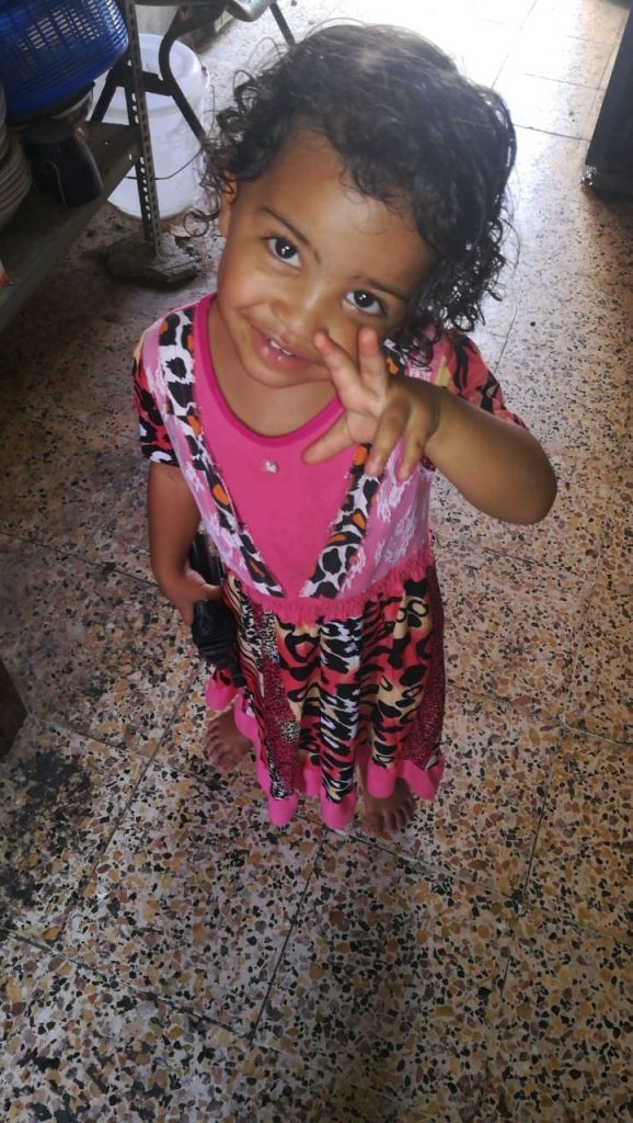 فقدان طفلة في صحم و”خالتها” توضح حول الحادثة