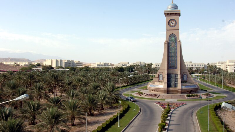 جامعة السلطان قابوس تستقبل 3000 طالب وطالبة