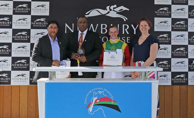 حصان للخيالة السلطانية يفوز بسباق بريطاني