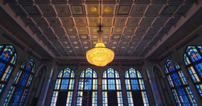 يصلي فيه السلطان وأسرته ورجال الدولة: ماذا تعرف عن “مسجد الشهداء”؟