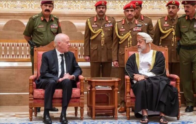 جلالة السلطان يستقبل الأمير تشارلز والرئيس التونسي