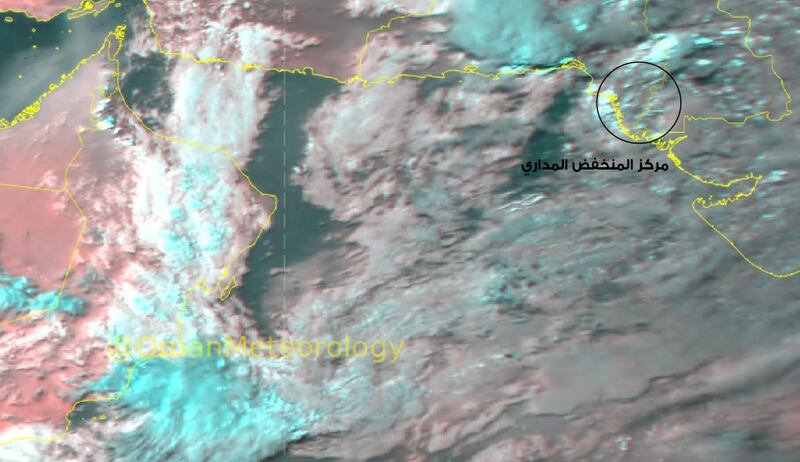 المنخفض يعبر السواحل الباكستانية وفرص لأمطار الخير على سلطنة عمان