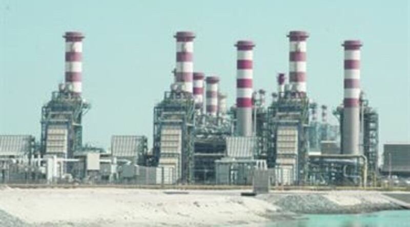 عوالق نباتية تؤثر على محطات تحلية المياه وديم تصدر تنبيهًا