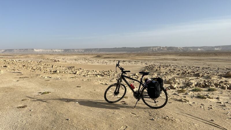 خلال 27 يومًا: مغامر عُماني ينهي حملة “النداء الأخير”؛ فماذا قال عنها؟