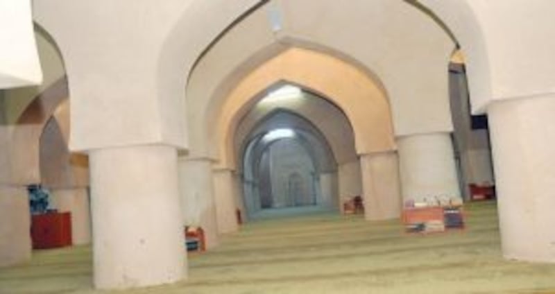بالصور: الجامع الذي يُعدّ من أقدم المساجد الأثرية في السلطنة وخرّج أئمة وعلماء
