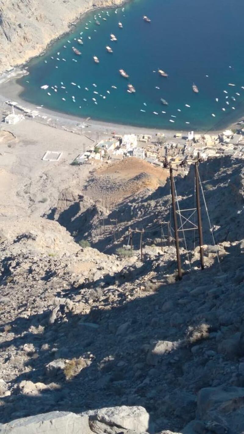 لمسندم: دراسة بدائل بسبب عدم ربط الشبكة الكهربائية للمحافظة بالشبكة الرئيسية