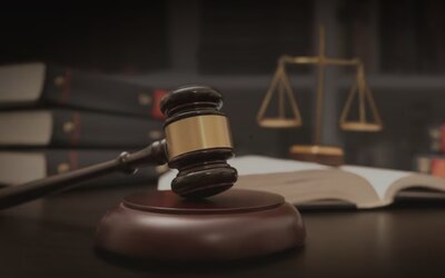 مأمور الضبط القضائي يستطيع القبض والتفتيش والاستيقاف، لكن متى يحق له ذلك؟
