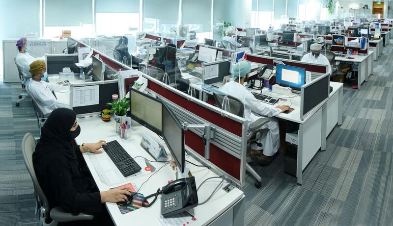 بنسبة تعمين 95%: بنك مسقط أكبر مؤسسة مالية في توظيف الشباب العُمانيين