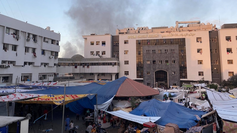 الدعوات مستمرة لوقف الهجوم على مشافي غزة؛ فهل الكيان الصهيوني فوق القانون؟